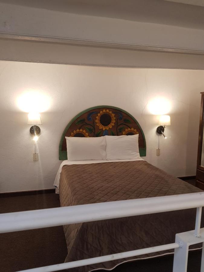 Hotel Meson Mariano Matamoros Querétaro Buitenkant foto