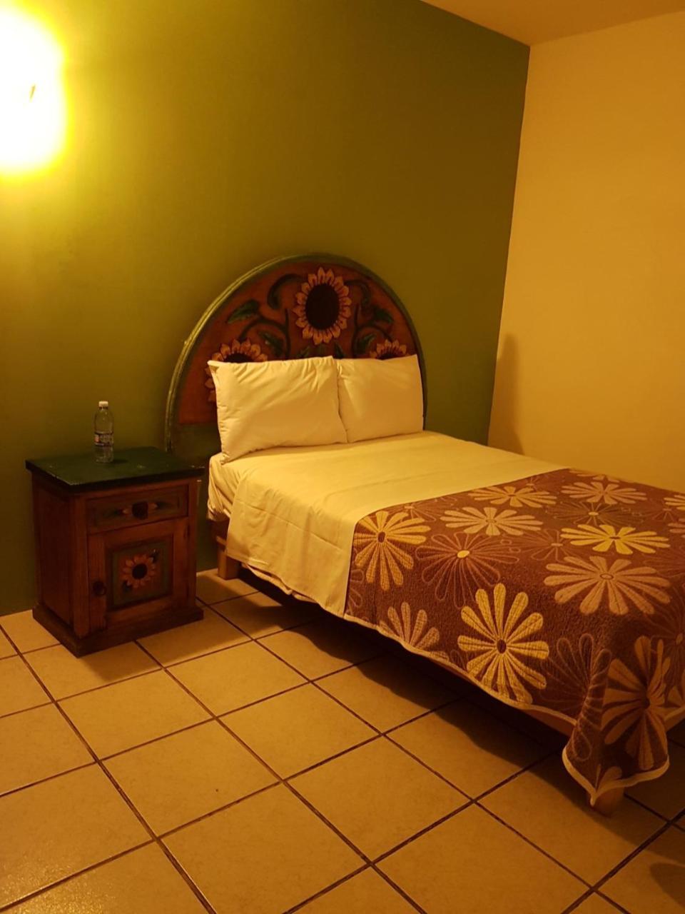 Hotel Meson Mariano Matamoros Querétaro Buitenkant foto